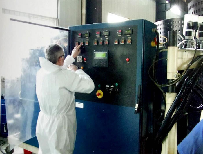 博雷三組分聚氨酯澆注機